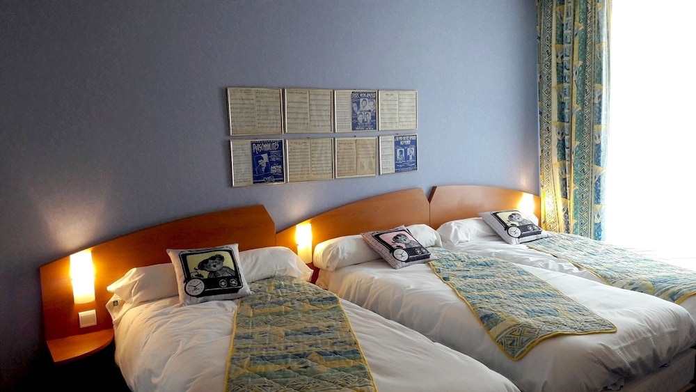 Standard Triple Room photo 3