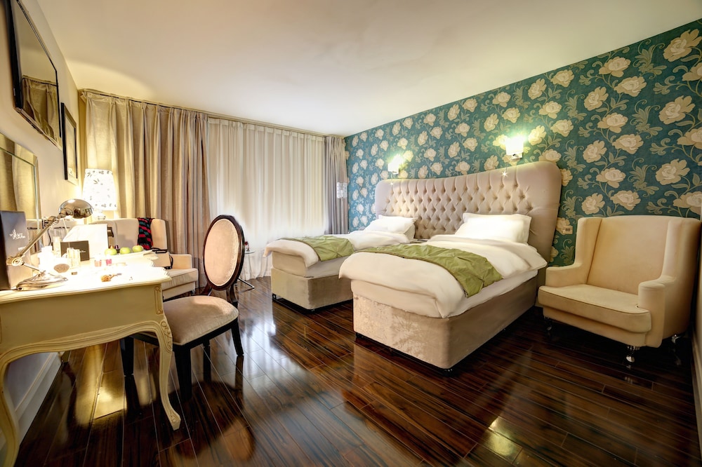 Deluxe Twin Room, 2 Twin Beds, Non Smoking photo 2