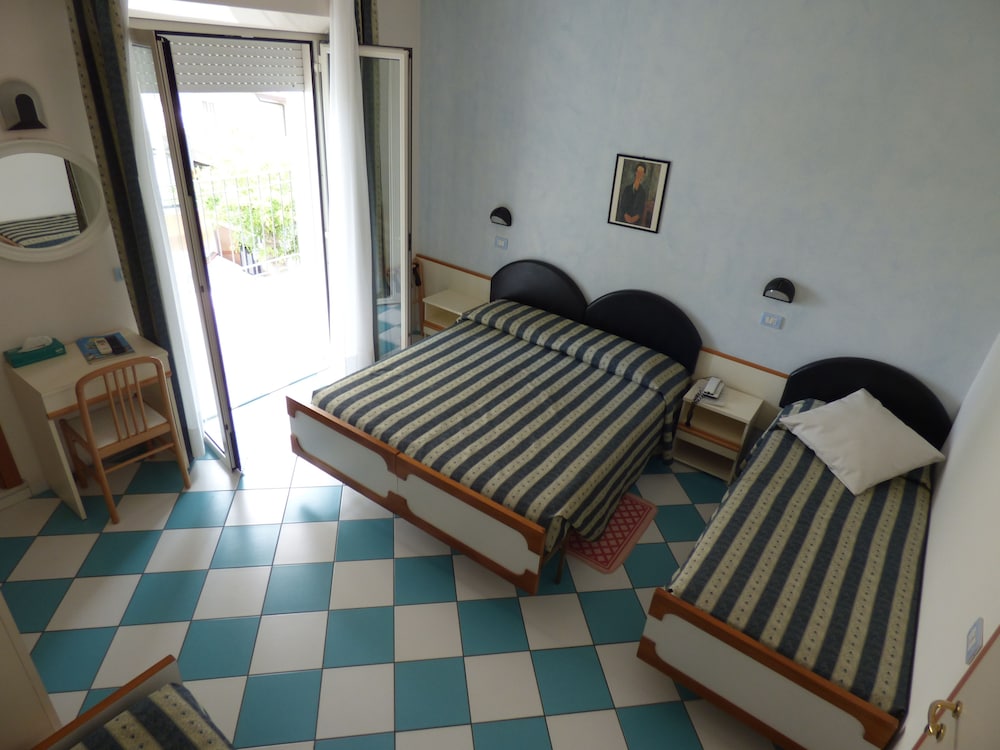 Classic Triple Room