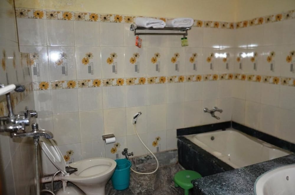 Standard Double Room with Fan photo 2