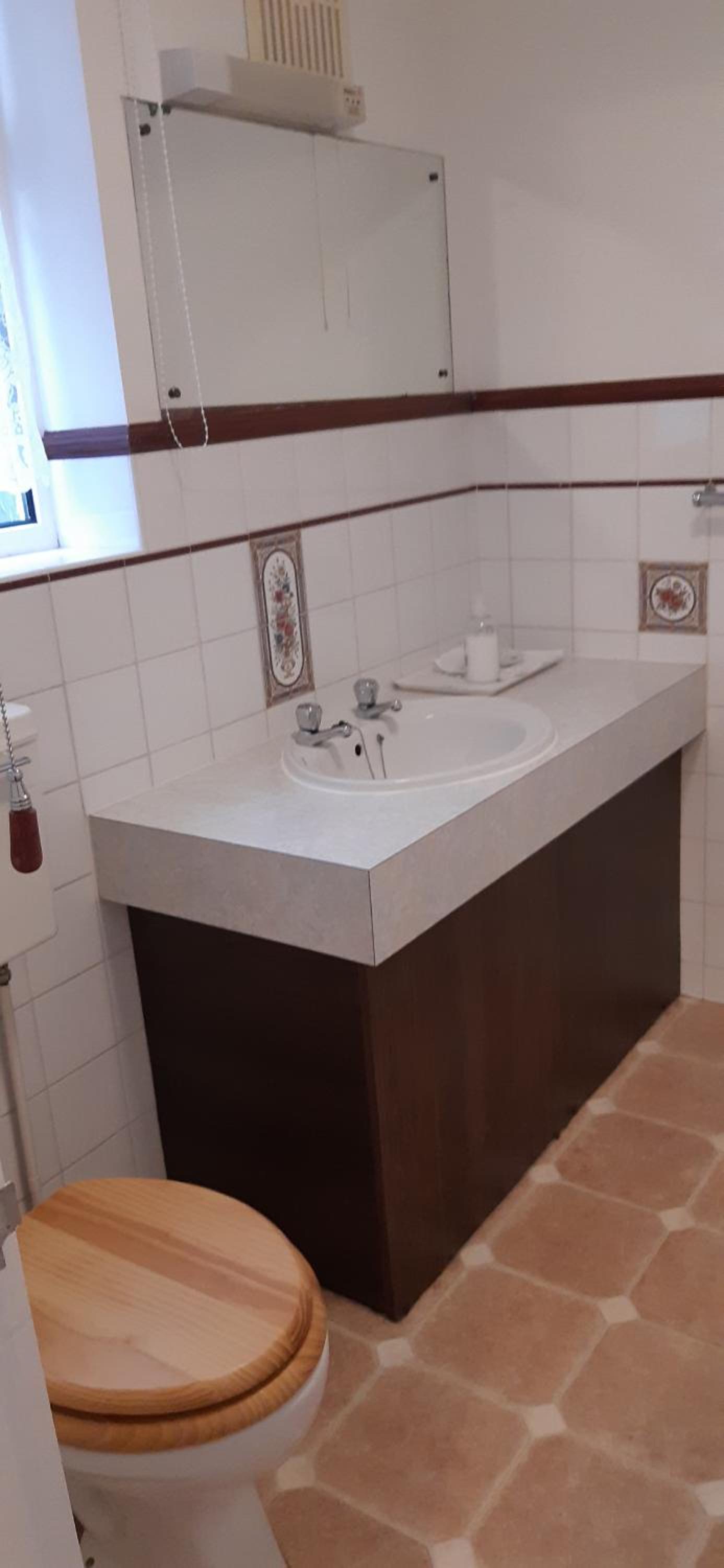 Deluxe Double Room with Shower - Photo 4