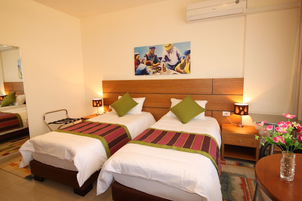 Junior Room photo 2