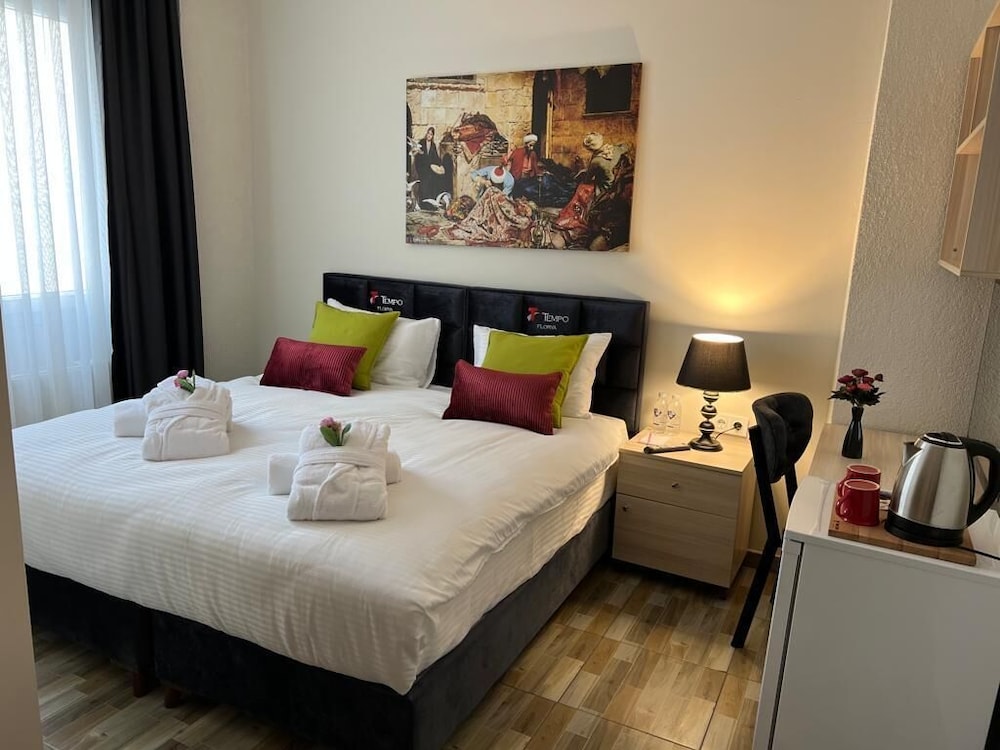 Deluxe Double or Twin Room photo 1