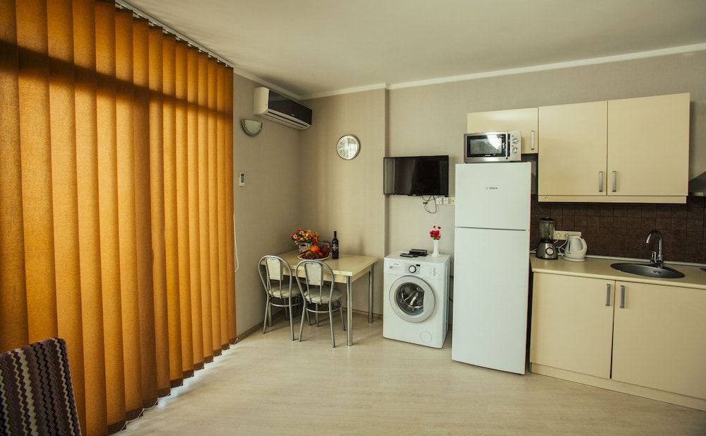 Comfort Studio, Kitchen, Beach View photo 2