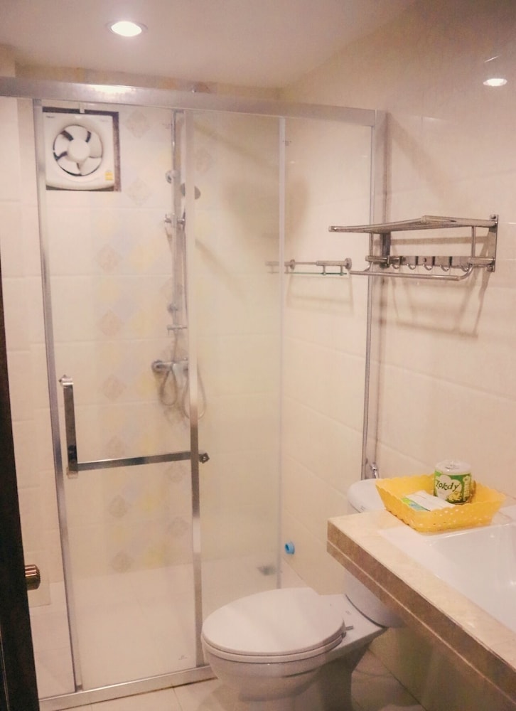 Deluxe Double With Balcony - Photo 10