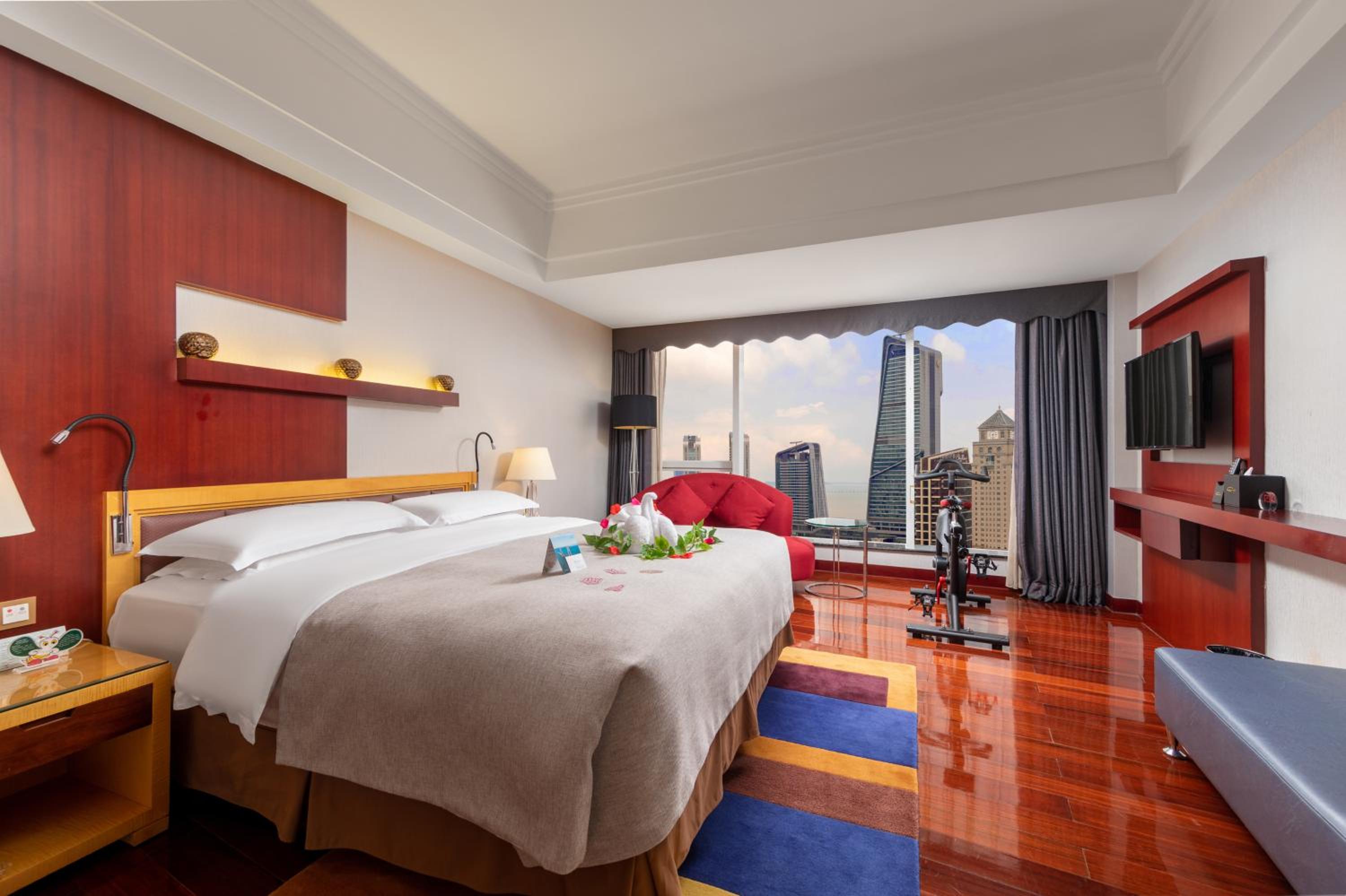 Executive Suite with View of Macau and Hong Kong-Zhuhai Macau BridgeFree Welcome Fruit)