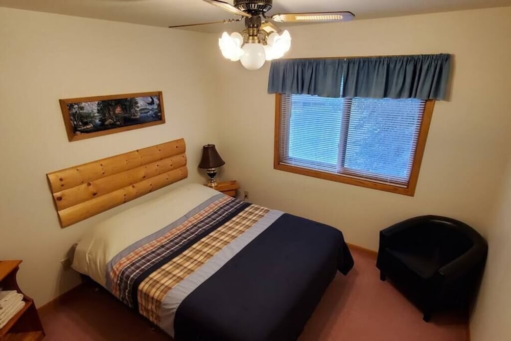 Eagle Villa-2 Bedroom Eagle Villa in Voyageurs National Park photo 2