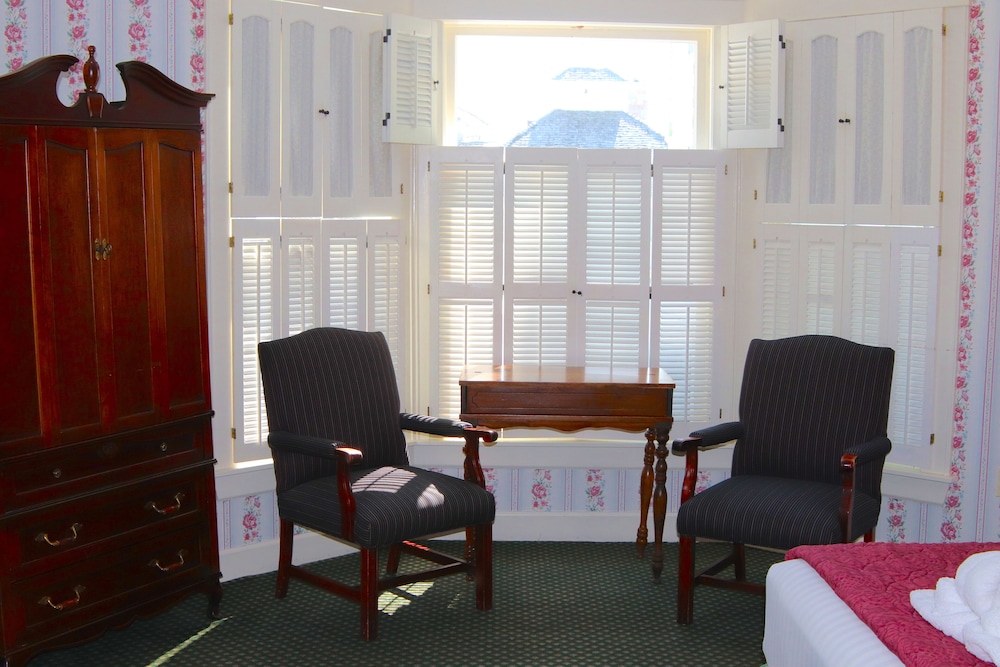 Premium Double Room, Ensuite (VICTORIAN TWO QUEEN ) - Photo 9