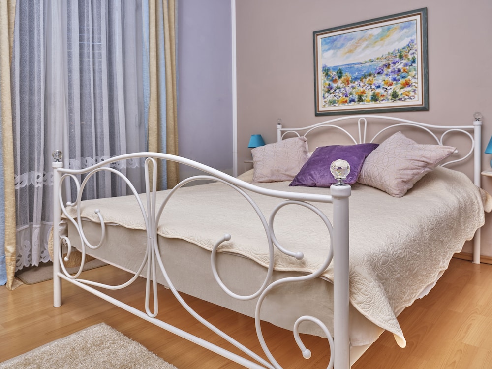 Standard Double Room, 1 Queen Bed, Balcony