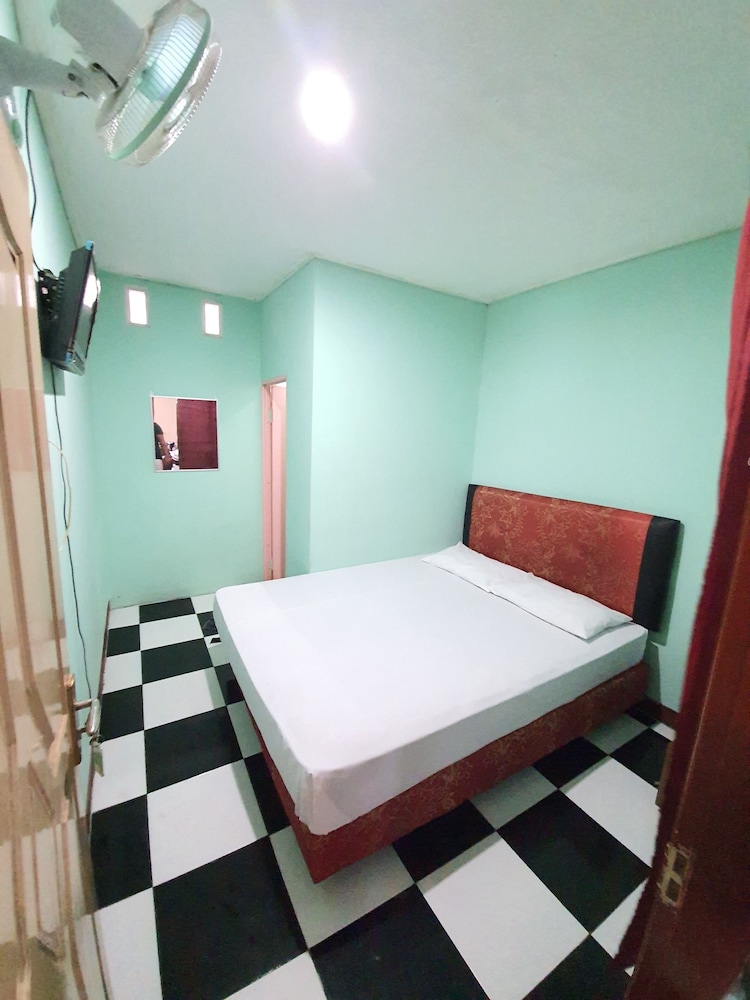 Standard Double Room (With Fan)