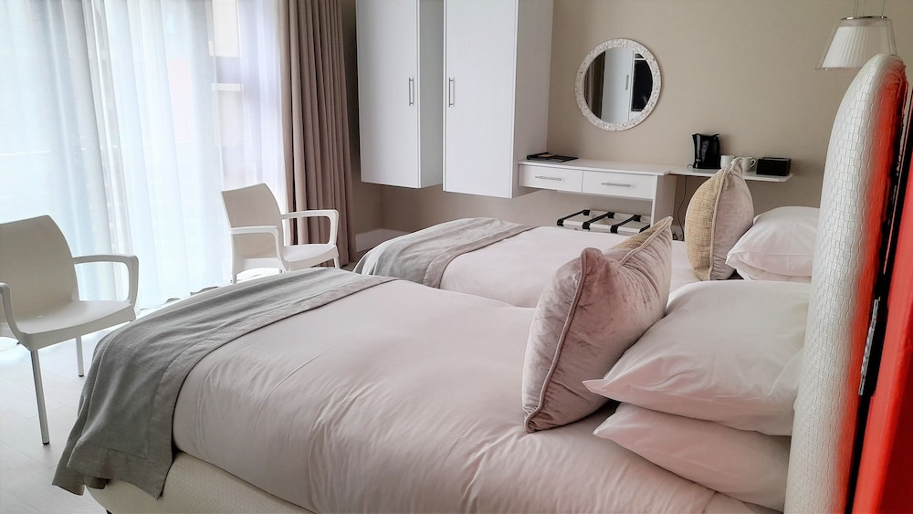 Standard Twin Room photo 1
