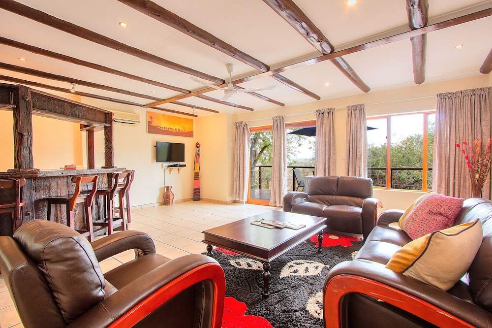 Family Residence Villa - Photo 5