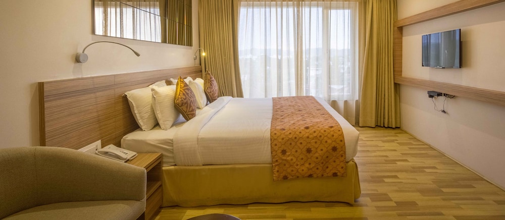Elite Room, 1 Bedroom, Non Smoking, City View photo 3