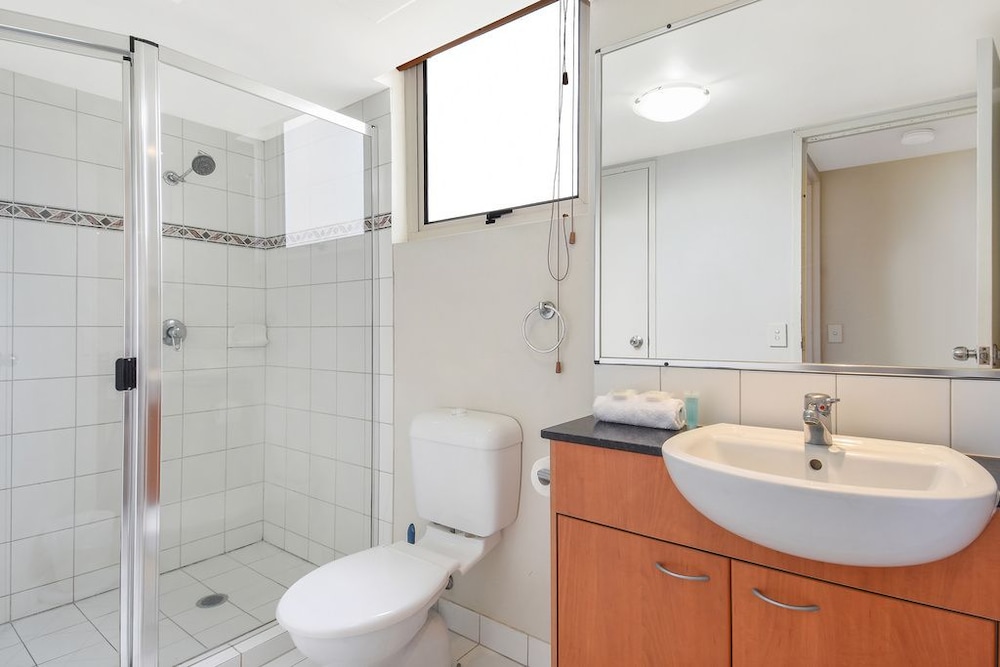 One Bedroom Standard Apartment - Photo 2