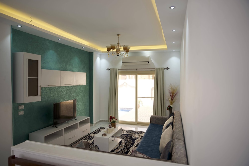 Family Townhome photo 1