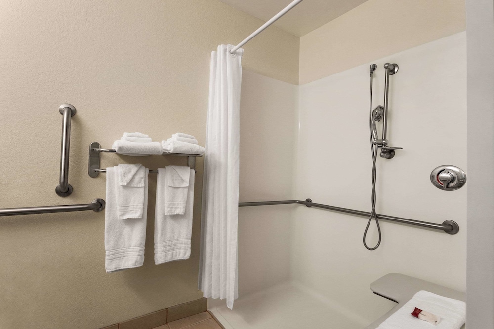 Room, Accessible - Photo 2