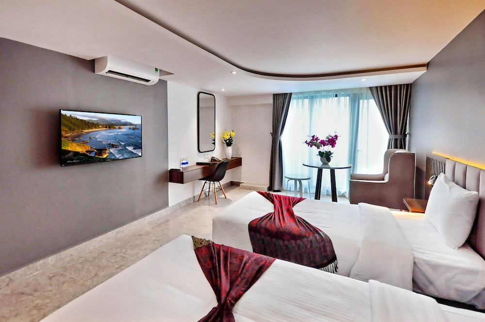 Deluxe Room, Sea View - Photo 10