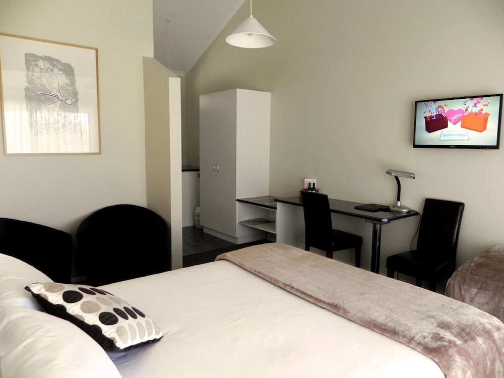 Deluxe Queen Room photo 2