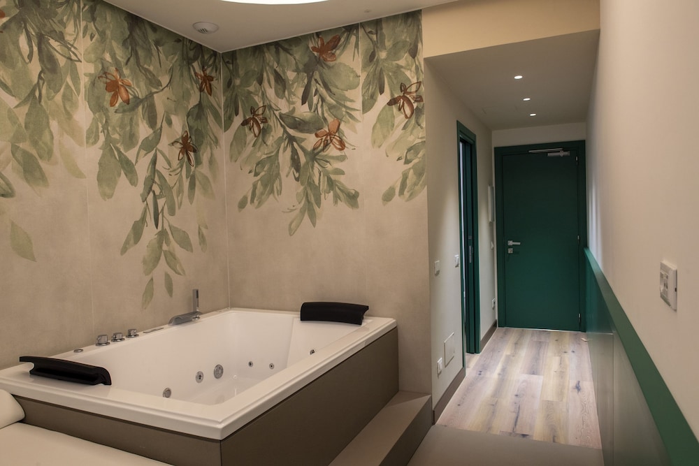 Room, 1 Double Bed, Jetted Tub