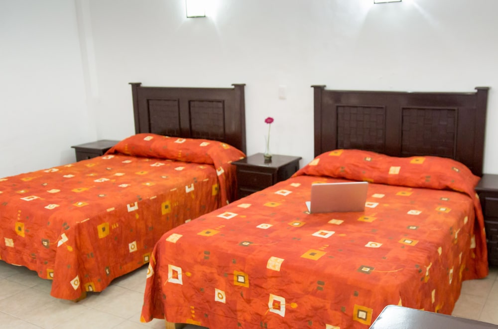 Basic Double Room, 2 Double Beds