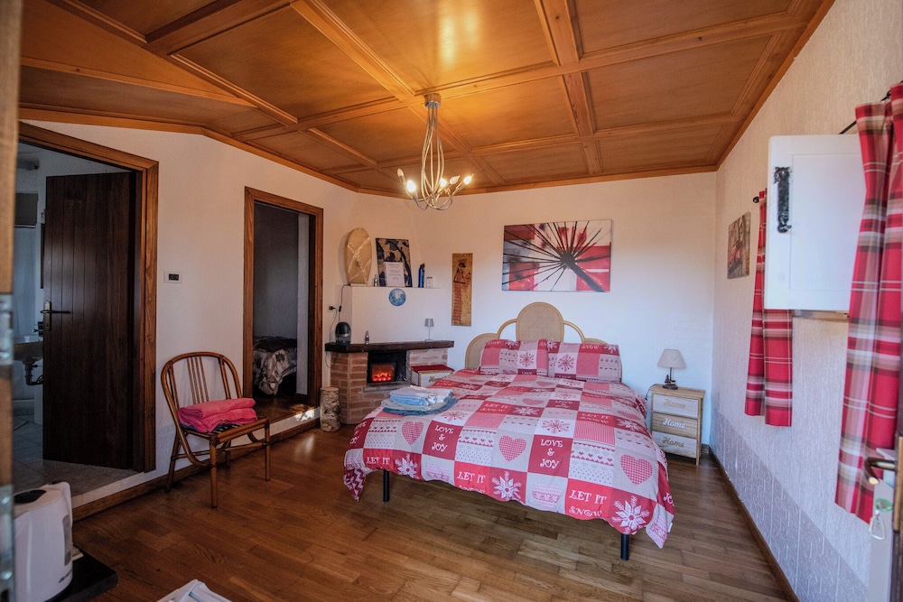 Room, 2 Bedrooms, Patio, Mountain View
