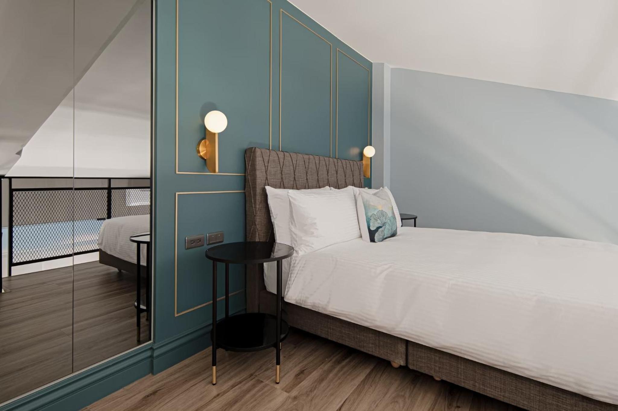 Deluxe Family Suite