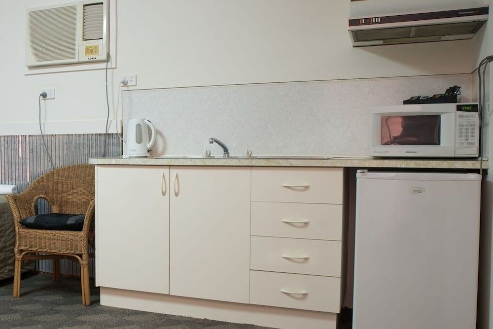 Family Studio, Non Smoking, Kitchenette photo 3