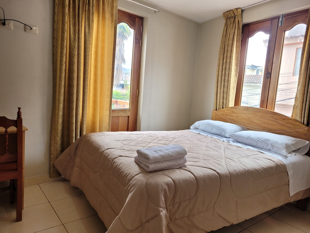 Basic Double Room, 1 Queen Bed, Balcony, Park View photo 2