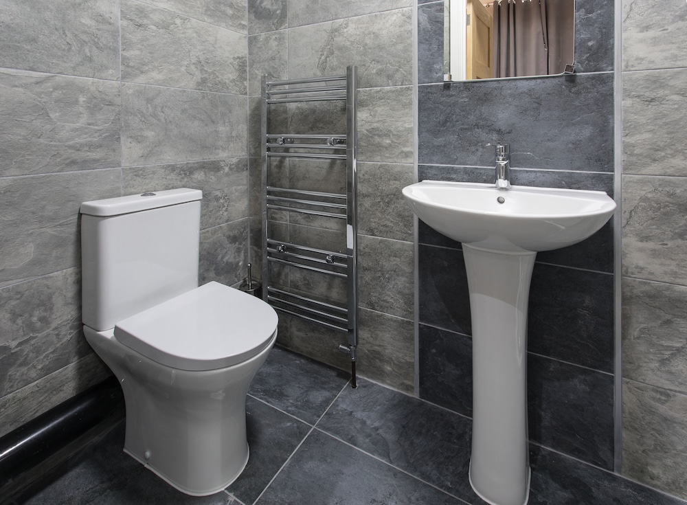 Twin Room, Ensuite - Photo 6