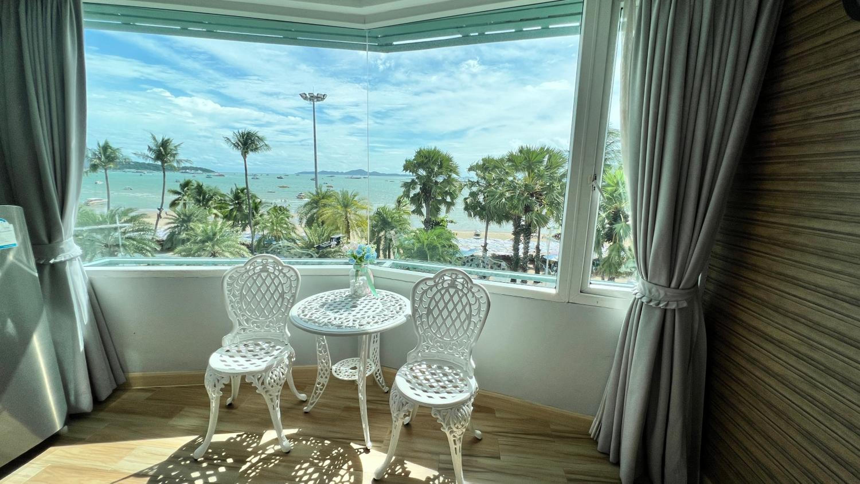 Triple Room with Sea View