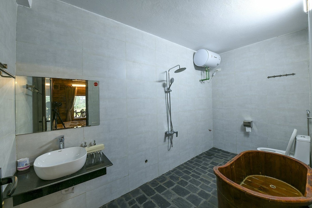 Family Quadruple Room, Balcony, Mountain View photo 2