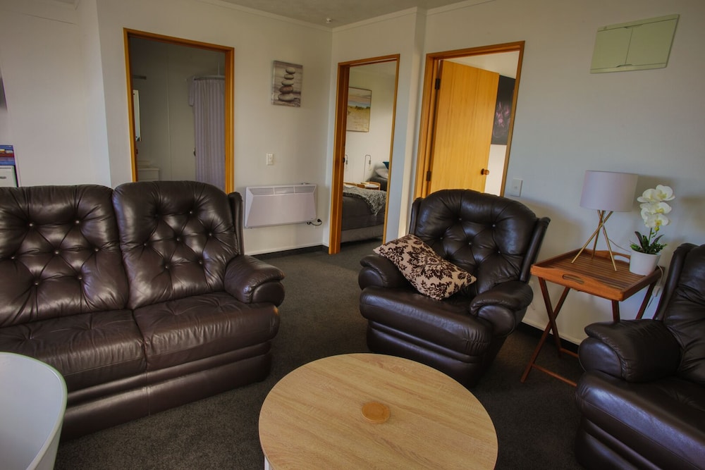 Family Apartment, 2 Bedrooms, Sea View photo 2