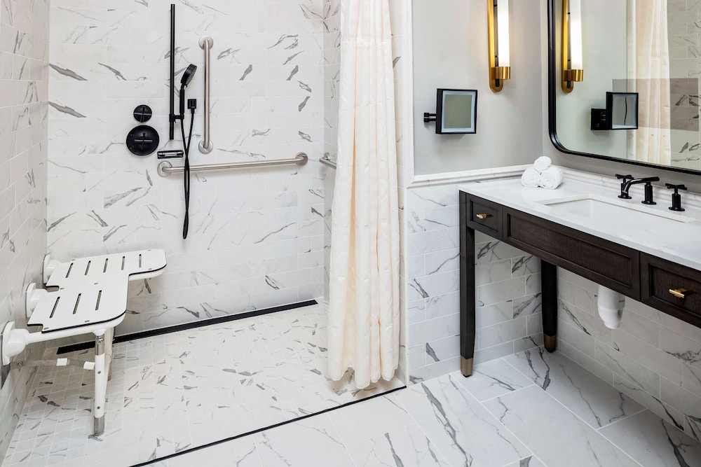 ADA Deluxe Room, 1 King Bed (Roll-in-Shower) thumbnail 5