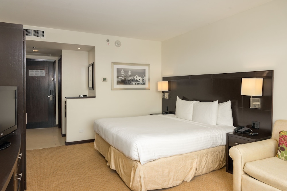 Superior Room, 1 King Bed with Sofa bed - Photo 8
