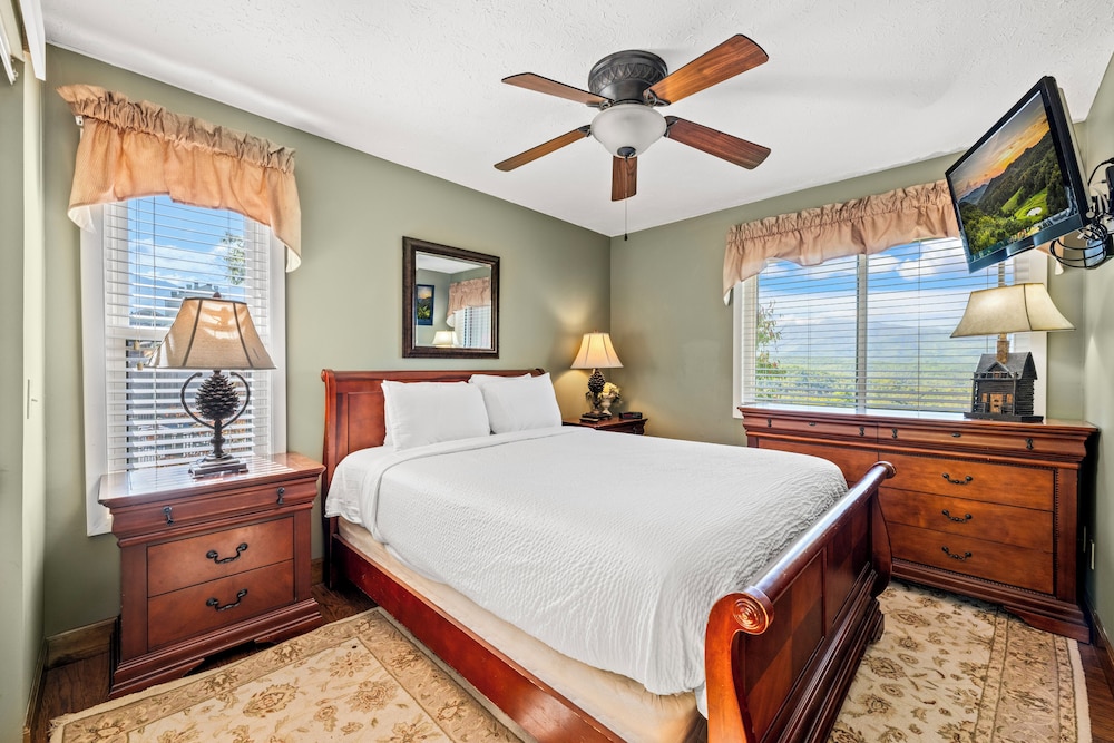 Mountain Top View | Loft Sleeps 8 Views Indoor Pool Access photo 1