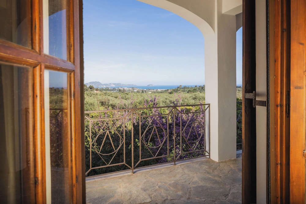 Villa, Balcony, Courtyard View photo 1