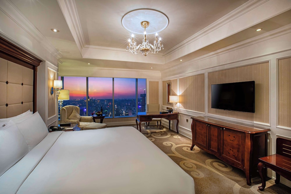 Standard Room, 1 King Bed, City View photo 1