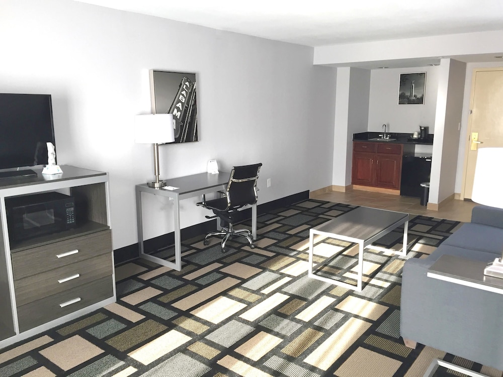 Suite, 2 Queen Beds, Non Smoking, Kitchenette - Photo 4