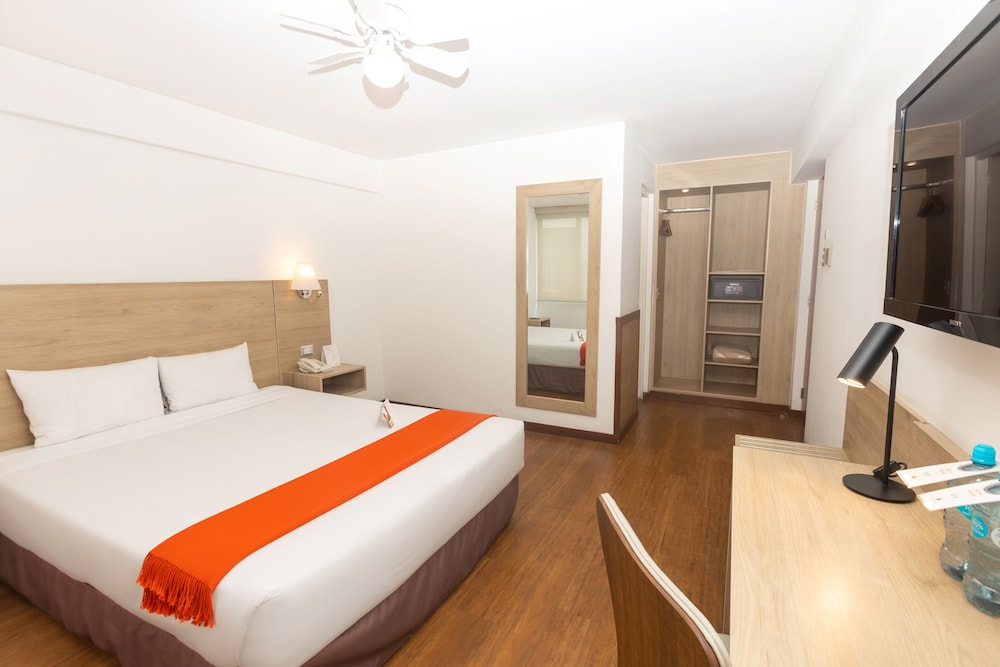 Traditional Room, 1 Queen Bed photo 2