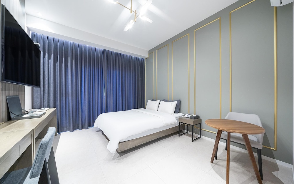 Room (Ocean View Suite (Double Bed High Flo) photo 3
