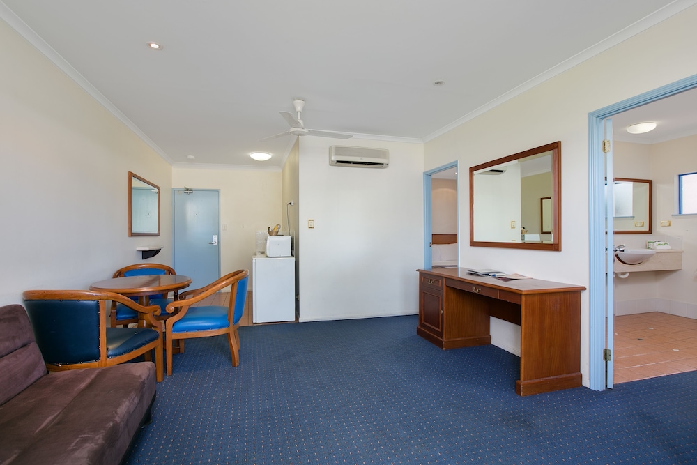 Budget 2 Bedroom Apartment photo 1