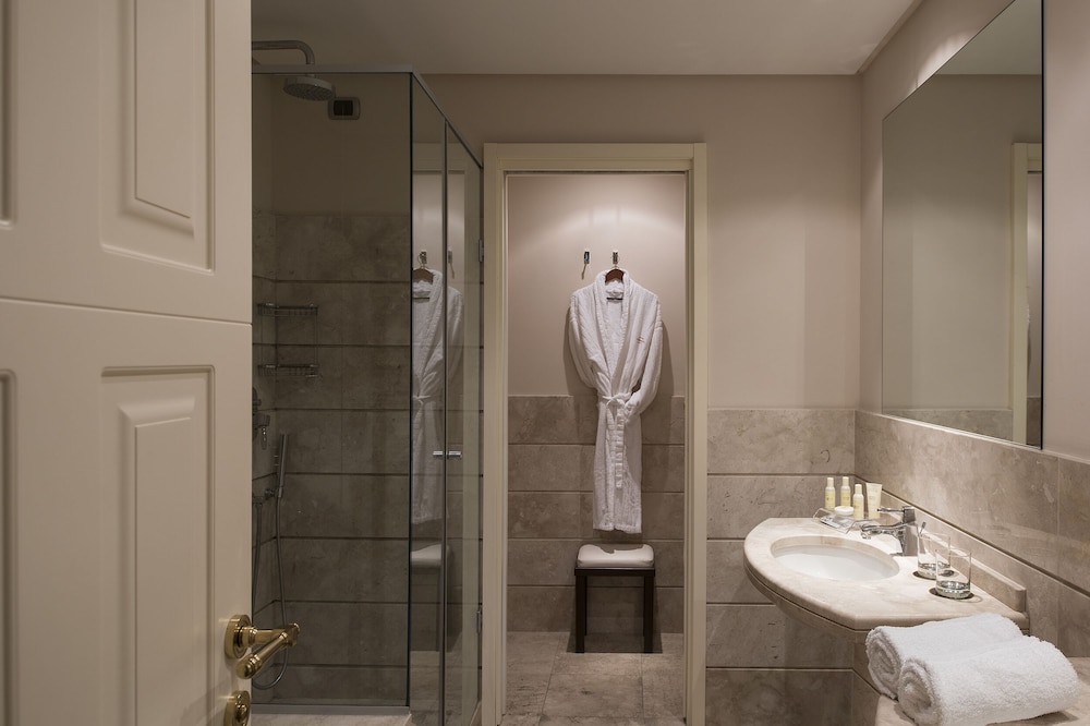 Standard Double or Twin Room - Photo 3