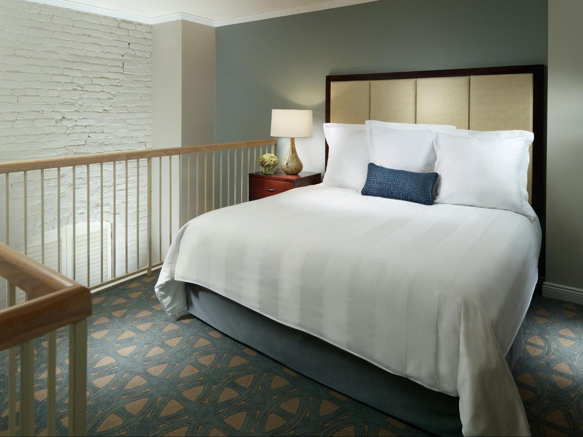 Executive Loft Room - 1 King Bed - Photo 1