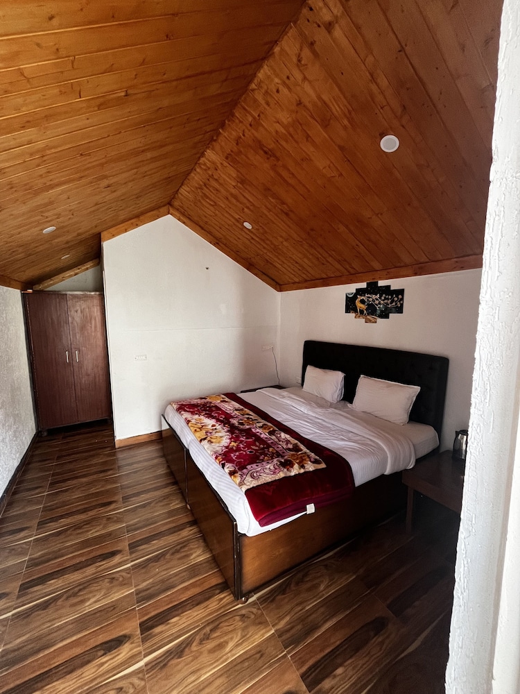 Deluxe Cottage - Photo 1