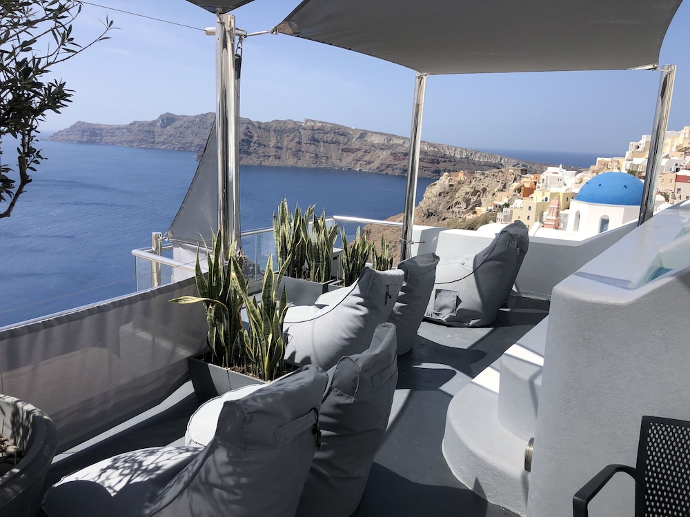Suite (Volcano View) - Photo 13