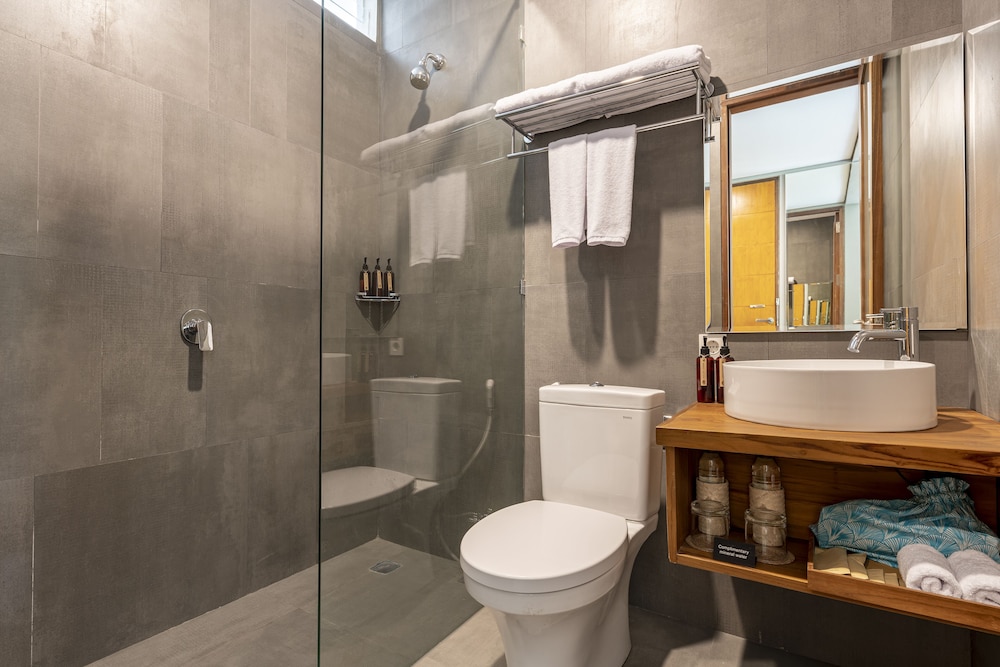 Deluxe Room, Garden View - Photo 10