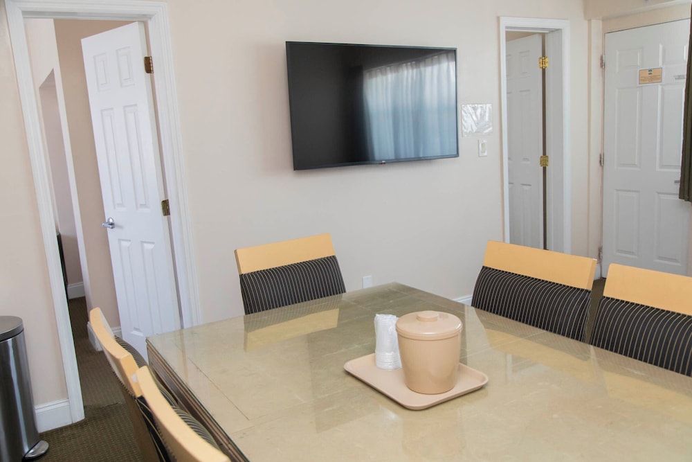2 Bedrooms Suite - Photo 8