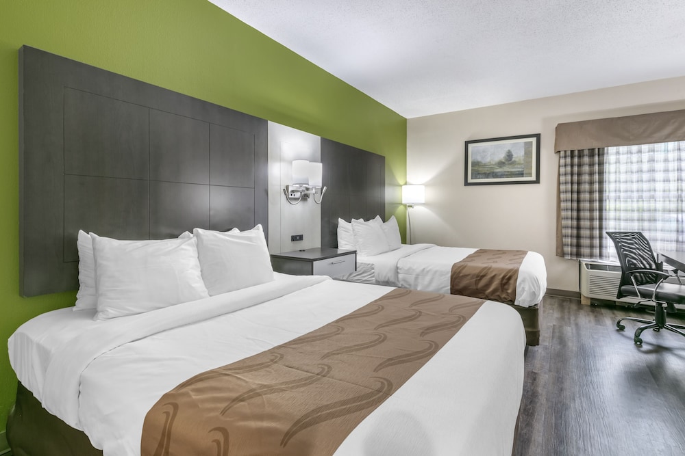 Standard Room, 2 Queen Beds, Non Smoking - Photo 5