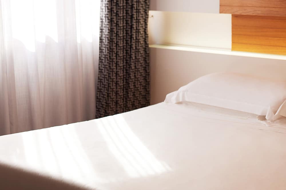 Deluxe Double or Twin Room - Photo 3