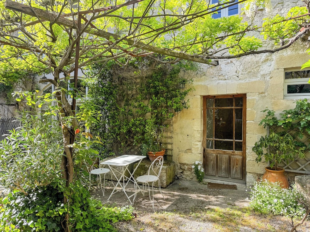 Studio, Patio, Ground Floor